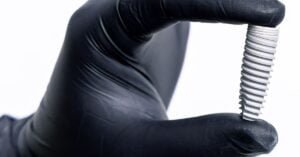 Ultrasons et nettoyage de pièces grâce à Dégr'est